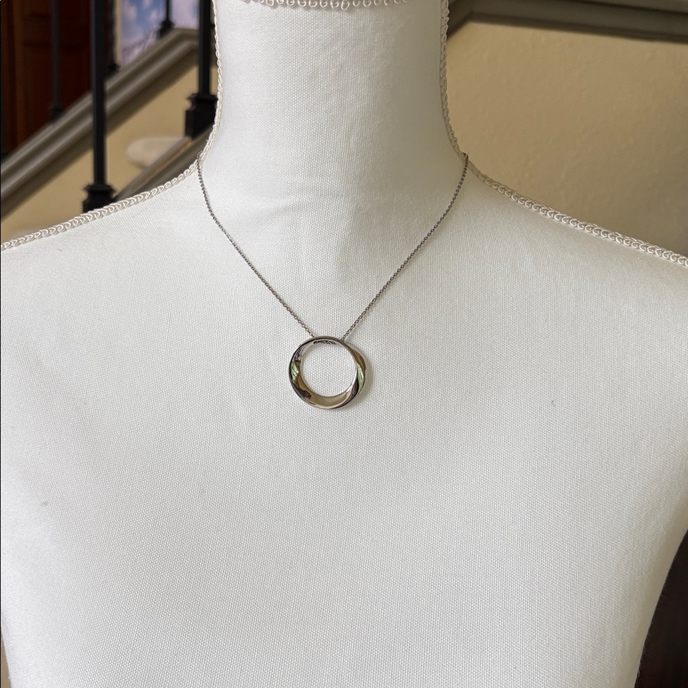 Express Silver Circle Pendant Necklace
